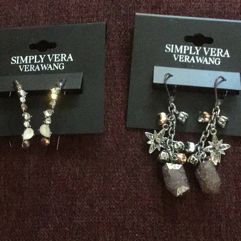 Earrings 15$
